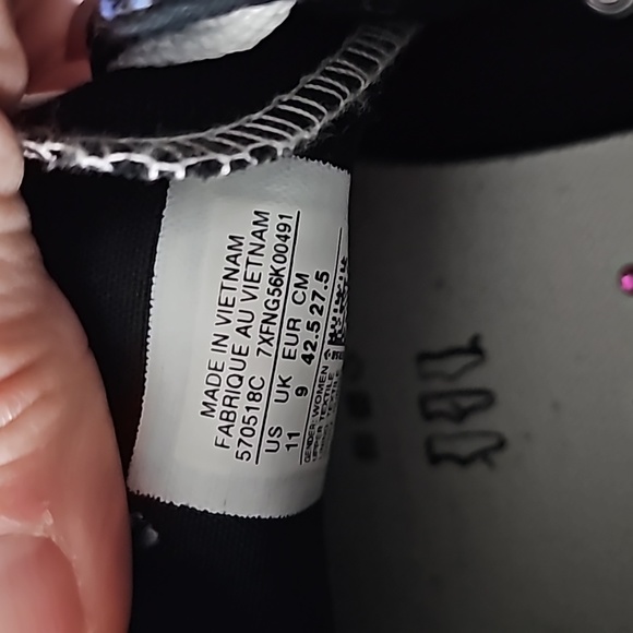 Converse - Picture 5 of 5